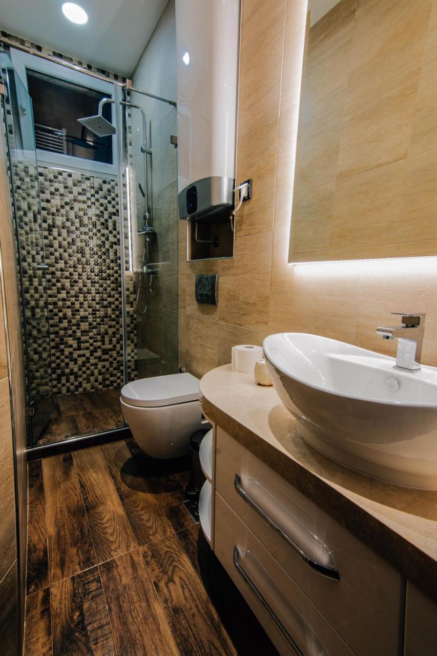 President Lux Appartement Belgrado Buitenkant foto