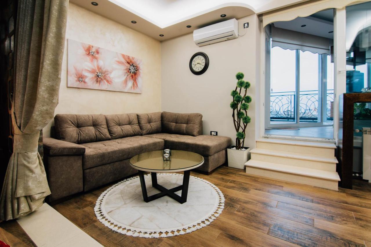 President Lux Appartement Belgrado Buitenkant foto