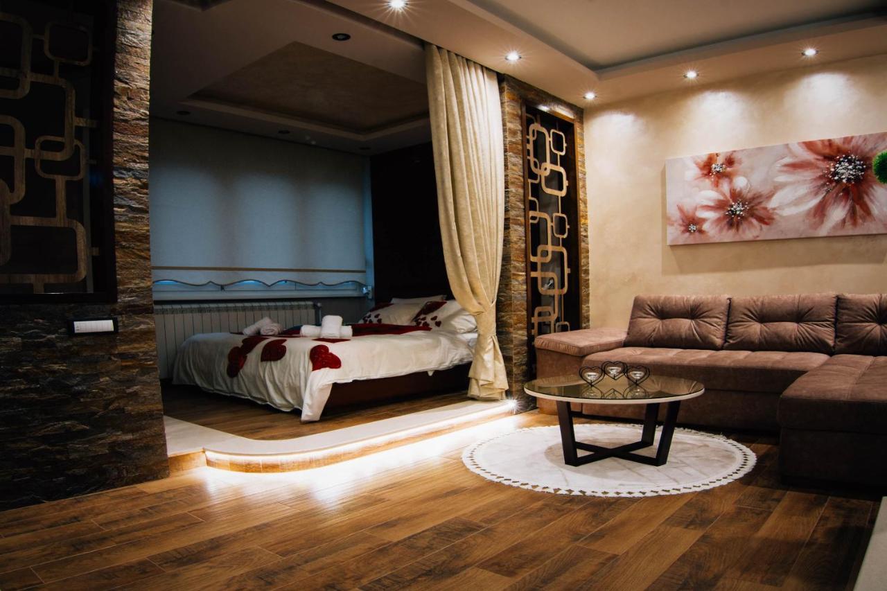 President Lux Appartement Belgrado Buitenkant foto